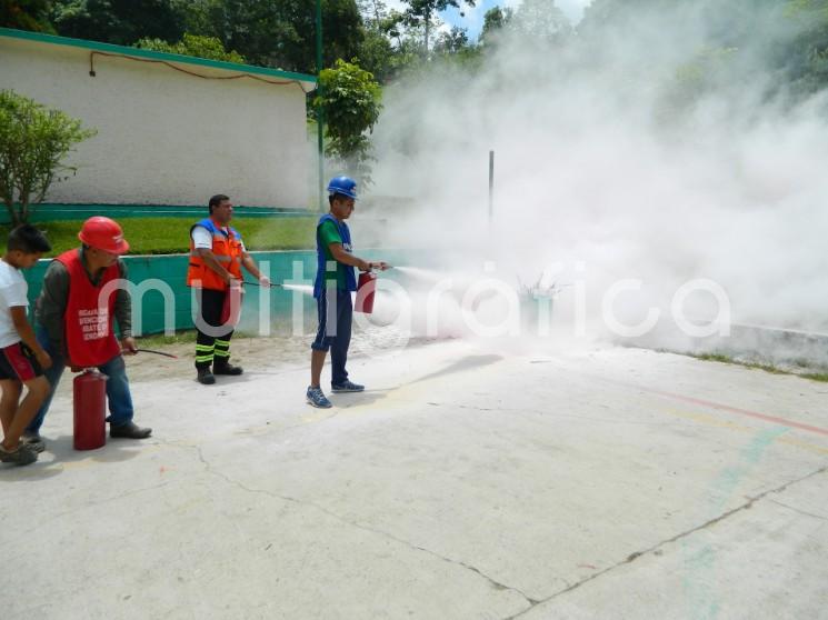 Realizan simulacro en el CSS del IMSS en Tlapacoyan.
