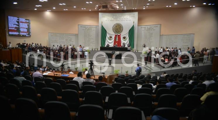 El Pleno de la LXIV Legislatura de Veracruz dio entrada a la iniciativa que reforma diversas disposiciones a la Ley Orgánica de la Fiscalía General Estado de Veracruz de Ignacio de la Llave, con el objeto de incluir la Unidad Especializada en Combate al Secuestro, en la que se conjunten trabajos policiales y de inteligencia con apoyo de la Unidad de Análisis de la Información y los servicios periciales, para colaborar con las investigaciones a cargo de la referida Unidad Especializada.