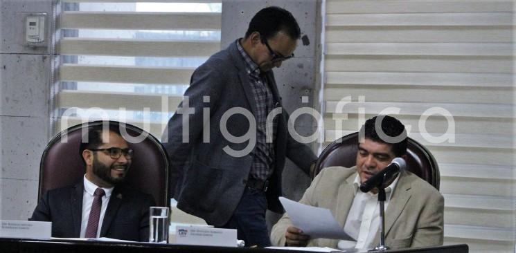 El diputado Rogelio Arturo Rodríguez García, integrante del Grupo Legislativo de MORENA en el Congreso de Veracruz, presentó la iniciativa de decreto que reforma la fracción V del artículo 67 de la Constitución Política del Estado con la finalidad de otorgar facultades a la Comisión Estatal para la Atención y Protección de los Periodistas (CEAPP) para que atienda temas de índole laboral en beneficio de las y los periodistas. 