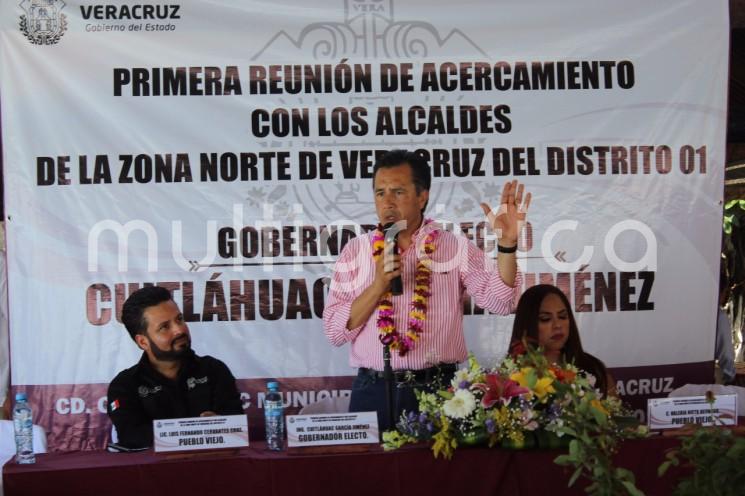 El gobernador electo, Cuitláhuac García Jiménez sostuvo una reunión con alcaldes de la zona norte, donde plantearon trabajar coordinadamente en los próximos tres años de sus administraciones.