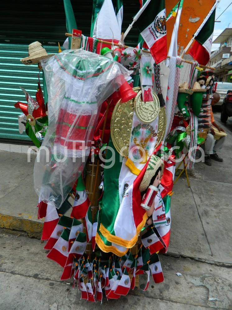 Comerciantes esperan repunte de ventas tras la llegada del mes patrio.
