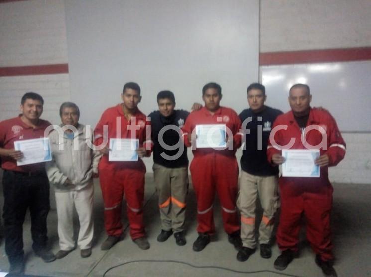 Bomberos voluntarios de Tlapacoyan se capacitan para brindar un mejor servicio.
