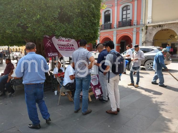 Los cordobeses participan en la encuesta nacional sobre la construcción del nuevo aeropuerto. 