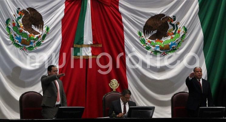 Como parte de los trabajos de la Sesión Solemne de Instalación, de la Sexagésima Quinta Legislatura del Honorable Congreso del Estado de Veracruz de Ignacio de la Llave, fueron electos los integrantes de su Mesa Directiva, que funcionará durante el Primer Año de Ejercicio Constitucional, comprendido del 5 de noviembre del 2018 al 4 de noviembre del 2019.