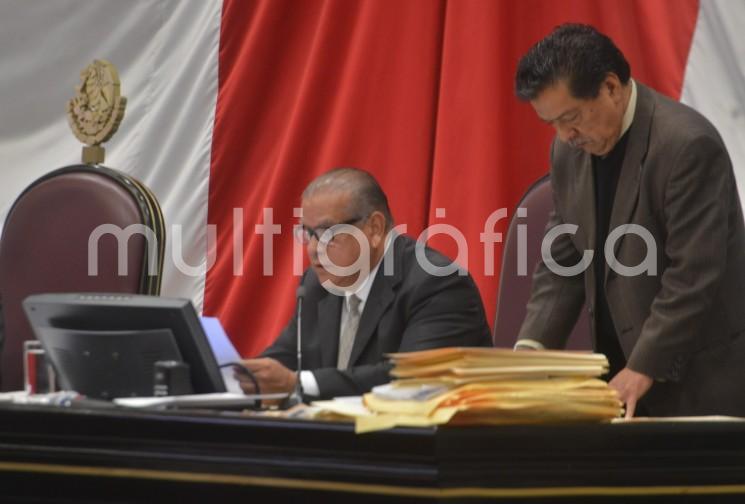 La LXV Legislatura de Veracruz recibió, del Gobernador Cuitláhuac García Jiménez, la iniciativa con Proyecto de Decreto por el que se adicionan al Código Penal del Estado, un capítulo denominado Del Pago y Recibo Indebido de Remuneraciones de los Servidores Públicos, dentro del título Delitos por Hechos de Corrupción, entre otras adiciones.