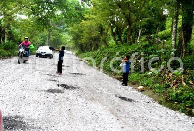 Reparación de carreteras no avanza, principalmente la que comunica a Tlapacoyan con Plan de Arroyos.
