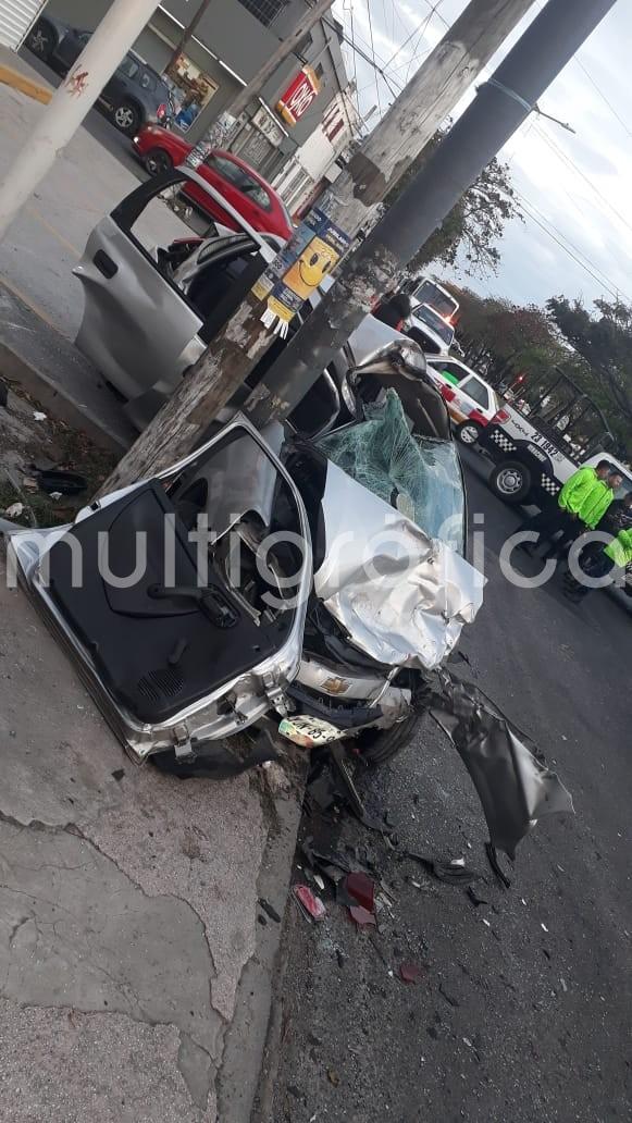 Un aparatoso choque se registró la mañana de este domingo en calles de la colonia Centro de la ciudad de Veracruz, y el cual dejó al menos seis personas lesionadas.