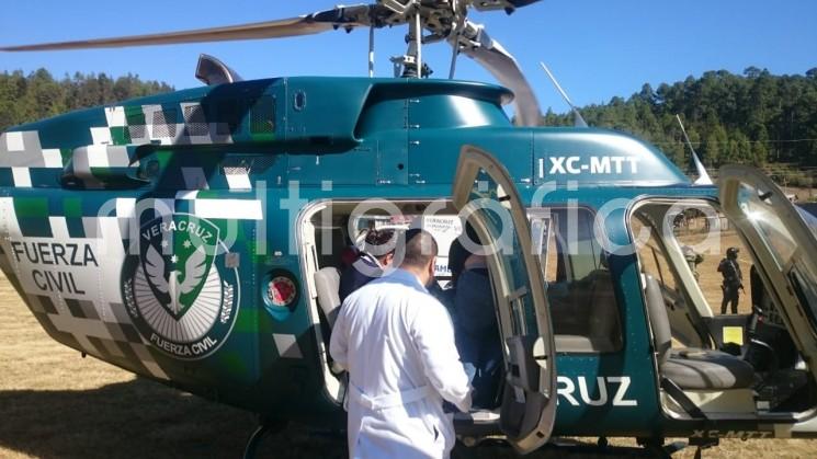 El alcalde de Astacinga, Antonio Ramírez Itehua, fue baleado la mañana de este lunes cuando circulaba por la carretera que va de Astacinga a Atlahuilco. Debido a la gravedad de su estado, fue trasladado a Córdoba en helicóptero para su atención.