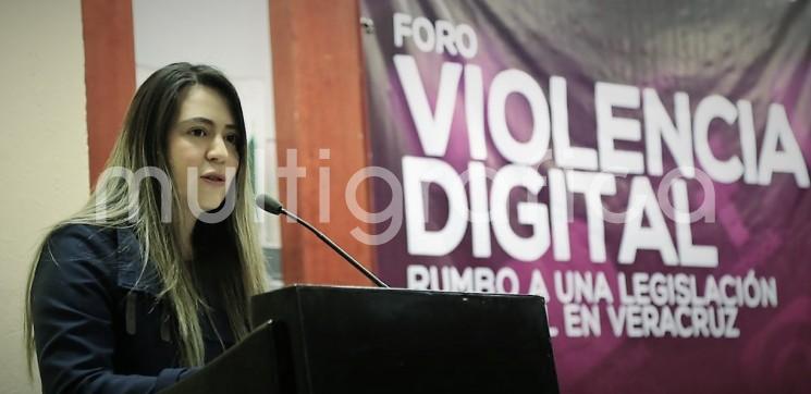 La diputada Montserrat Ortega Ruiz llevó a cabo el Foro Violencia Digital, rumbo a una legislación integral en Veracruz con la participación de Olimpia Coral Melo Cruz y Priscila Ruiz del Frente Nacional para la Sororidad. 