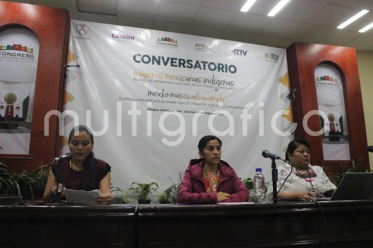 En el marco del Día de la Mujer Mexicana y del Año Internacional de la Lengua Indígena, se llevó a cabo en el Congreso del Estado, el conversatorio <em>Mujeres Mexicanas Indígenas: Pilares del Patrimonio Cultural de los Pueblos Originarios</em>.