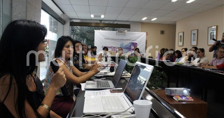 En el Palacio Legislativo se reunieron las titulares de las Unidades de Género de las diversas dependencias del Gobierno del Estado y del Poder Legislativo, donde trataron el punto de manejar las mismas como Direcciones de Género y que se les asigne un presupuesto propio..