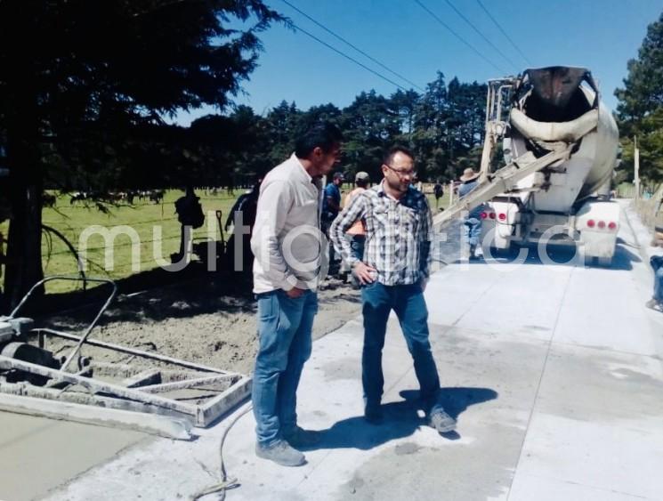 El titular de la SIOP, Ingeniero Elio Hernández Gutiérrez, recorrió las obras en diferentes Municipios de la zona costera y del norte del Estado, para supervisar la calidad de los trabajos, así como que los tiempos de ejecución estén dentro de lo señalado.