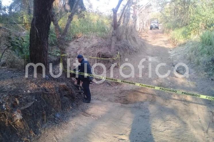 Elementos de la Secretaría de Seguridad Pública (SSP) localizaron una toma clandestina de hidrocarburo, en el kilómetro 74+500 del camino que conduce a la localidad San Ángel, municipio de Hueyapan de Ocampo. 