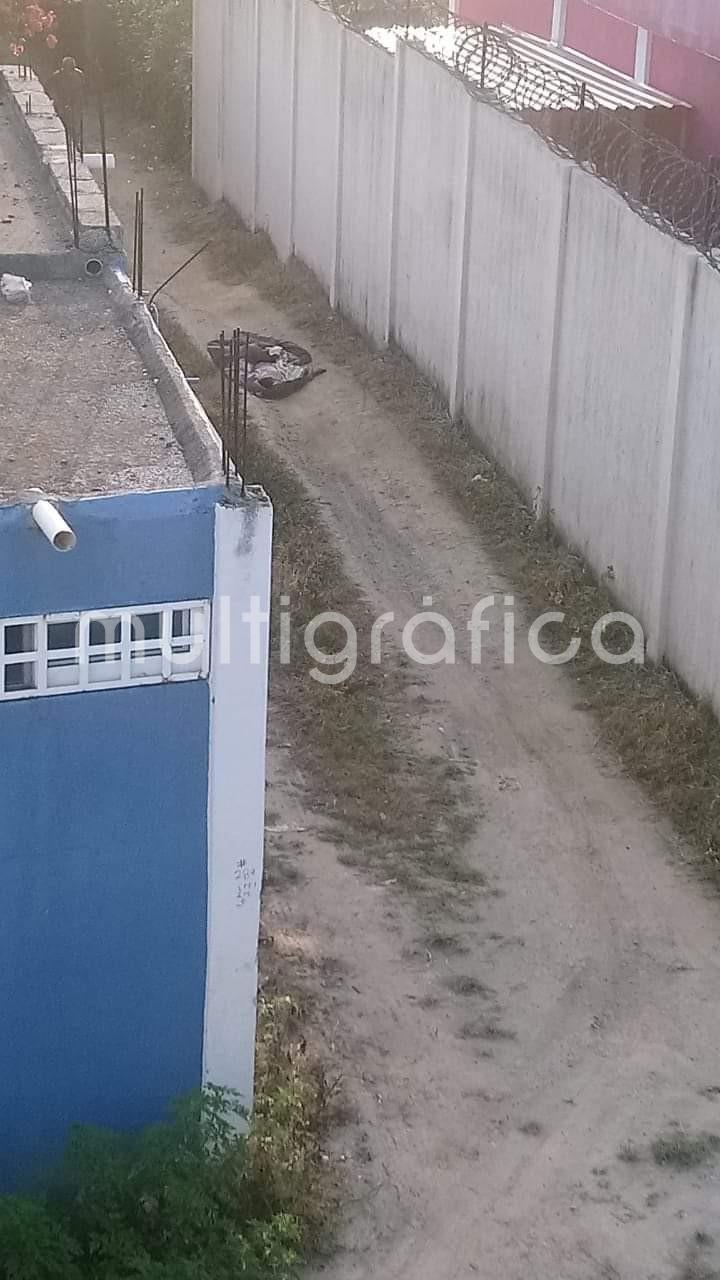 El cuerpo sin vida del niño Sergio Salas Hernández de 11 años de edad, el cual se encontraba desaparecido desde este martes a las 11:00 de la mañana, fue hallado en la calle Nazareth de la colonia Aviación, envuelto en sábanas y embolsado.