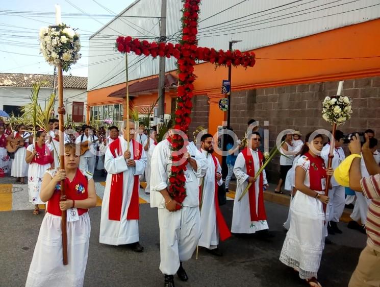 Procesión de las Palmas en Papantla, Ver..