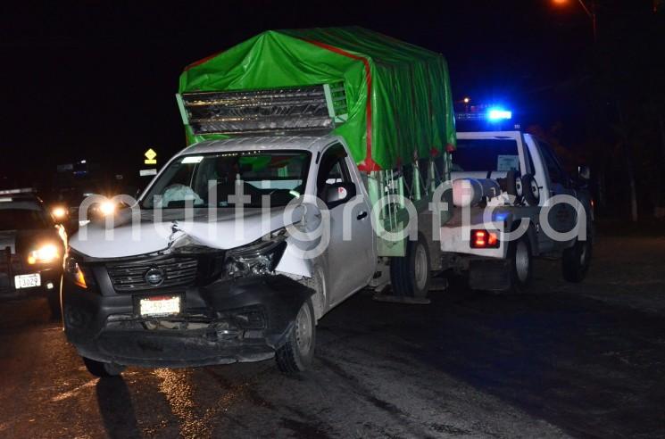 Tres vehículos resultaron dañados en una carambola la noche del sábado sobre la carretera federal Tlapacoyan – Martínez de la Torre a la altura de la localidad La Garita. Afortunadamente solo una persona resultó con lesiones leves.  