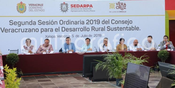 El gobernador Cuitláhuac García Jiménez anunció que será en este mes de julio cuando concluya las firmas de dos importantes convenios con la Secretaría de Agricultura y Desarrollo Rural (SADER) y con Seguridad Alimentaria Mexicana (SEGALMEX), que beneficiará a hombres y mujeres del campo al incrementar la productividad y el desarrollo económico.