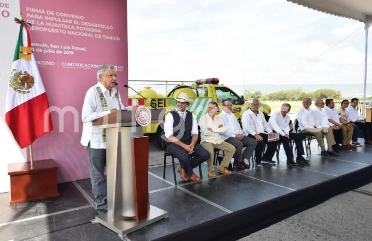 En atención a la solicitud de ciudadanía y autoridades locales, la Huasteca Potosina recibirá especial atención para impulsar el desarrollo turístico con la ampliación del Aeropuerto Nacional de Tamuín con una inversión superior a mil millones de pesos, dijo el Presidente Andrés Manuel López Obrador. 
