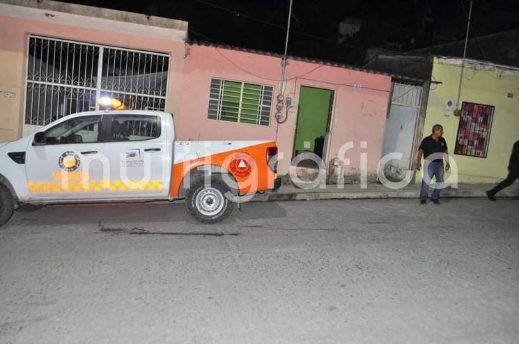 Fuga de gas en el centro de Tlapacoyan debido a que un perro tiró un cilindro al perseguir a un gato. 