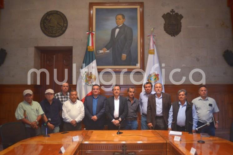 El gobernador Cuitláhuac García Jiménez recibió en Palacio de Gobierno a representantes del Comité Nacional Sistema Producto Café, quienes le informaron que las proyecciones de cosecha para el ciclo 2019-2020.  