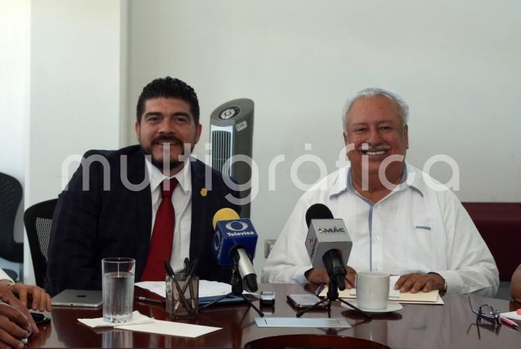  La Secretaría de Educación de Veracruz (SEV) reitera que el Ciclo Escolar 2019-2020 iniciará sin contratiempos este lunes 26 de agosto, luego de los importantes acuerdos y gestiones realizadas con autoridades federales y representantes del Sindicato Nacional de Trabajadores de la Educación (SNTE), que beneficiarán a los docentes veracruzanos.