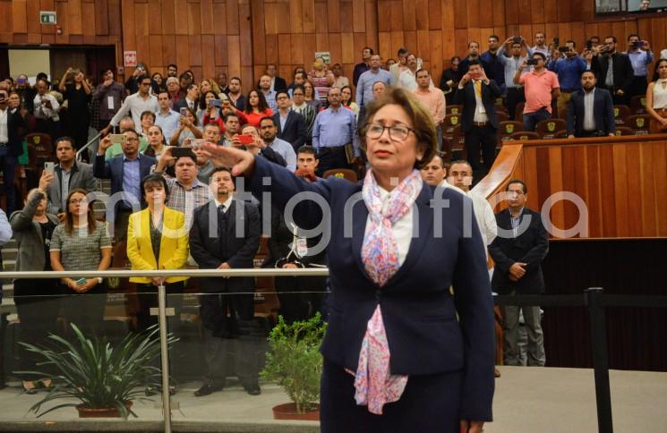 Con 48 votos a favor, en sesión extraordinaria, diputados de la LXV Legislatura de Veracruz, designaron a Delia González Cobos  como nueva titular del Órgano de Fiscalización Superior.