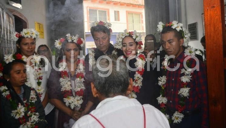 Teocelo estuvo presente en el 13o Aniversario de Manos Veracruzanas, con la asistencia de la presidenta del Sistema Municipal DIF Teocelo, Mara Chama Villa, artesanos del municipio y el Ballet de Casa de Cultura del Municipio 