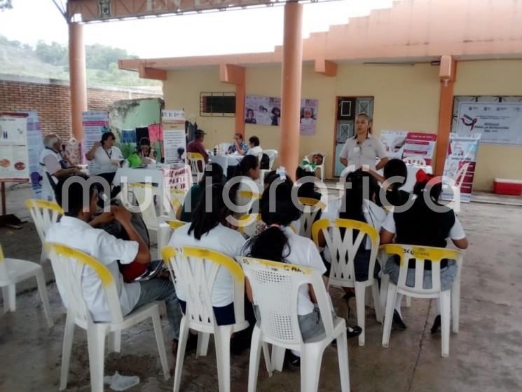  La Secretaría de Salud (SS) llevó a cabo la Feria de la Salud en la comunidad Úrsulo Galván  municipio de Tihuatlán, Ver., con el fin de acercar servicios de calidad a quienes más lo necesitan. 