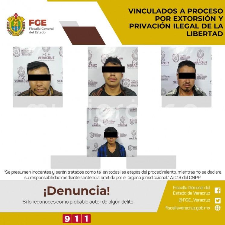 La Fiscalía de Distrito con sede en Orizaba, obtuvo cuatro vinculaciones a proceso en contra del mismo número de personas por su probable responsabilidad en la comisión del delito de privación ilegal de la libertad y extorsión en agravio de dos personas.  