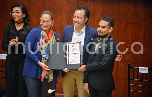  El gobernador Cuitláhuac García,  en el auditorio  Silvestre Moreno Cora, entregó el Premio Estatal de la Juventud 2019 a jóvenes que con sus iniciativas suman al desarrollo de nuestro Estado. 