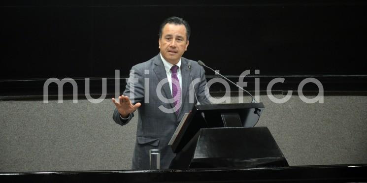  En cabal cumplimiento del mandato constitucional, el gobernador Cuitláhuac García Jiménez compareció ante el Pleno de la LXV Legislatura del Estado para dar cuenta del trabajo que su administración ha emprendido en Veracruz.  