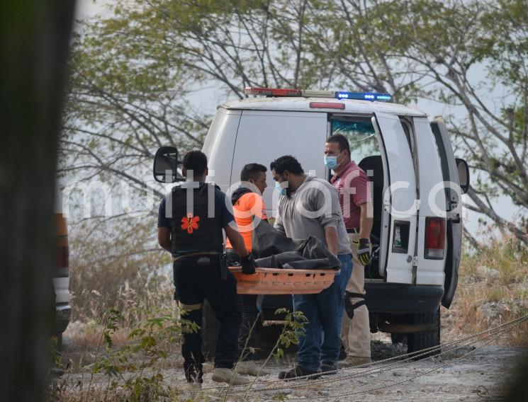 Restos  humanos  de al menos 5 personas fueron localizados en la barranca de Cerro Gordo,municipio de Emiliano Zapata.