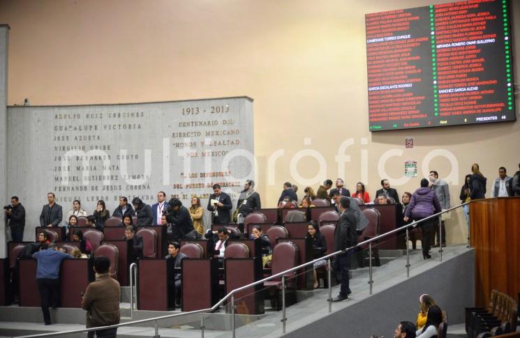 Las diputadas y los diputados de la LXV Legislatura aprobaron la Ley de Ingresos del Gobierno del Estado para el Ejercicio Fiscal 2020, la cual estima que los ingresos presupuestarios del sector público estatal lleguen a 129 mil 535 millones 095 mil 247 pesos.