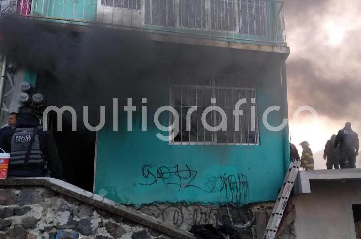  La mañana de este lunes una joven mujer falleció luego de que se incendiara su vivienda, en la colonia Porvenir de la ciudad de Xalapa; autoridades y cuerpos de rescate arribaron al lugar.