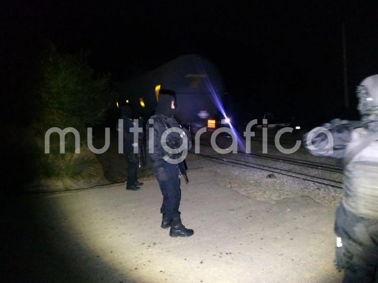 Elementos del Instituto de la Policía Auxiliar y Protección Patrimonial para el Estado de Veracruz (IPAX), evitaron anoche un intento de asalto al tren de la empresa Ferrosur, en la localidad El Encinar, municipio de Nogales, Ver..  