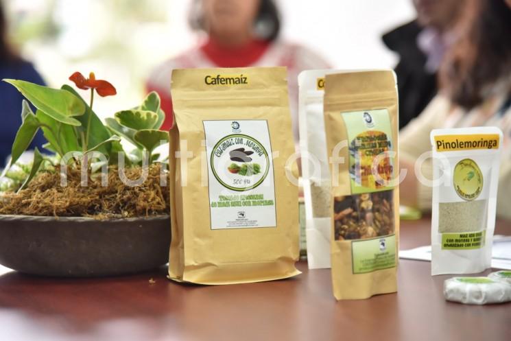 Cultivo de vainilla, siembra de café, cultivo de hongos comestibles, producción apícola en bosques, meliponicultura, entre otras técnicas, serán mostradas en una jornada intensiva de alternativas de producción en el campo veracruzano, teniendo como sede el Palacio Legislativo en esta ciudad el próximo 18 de febrero.