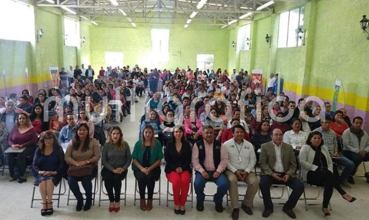 El evento estuvo encabezado por el Mtro. José Luis Rodríguez Espinoza, Delegado Regional de la SEV de Coatepec, el Alcalde de Teocelo Mario Antonio Chama Díaz; la Secretaria Ejecutiva de SIPINNA Estatal, María del Pilar Paz Villafuerte, la Síndica Municipal De Teocelo, Zayra del Carmen Martínez Andrade; la Secretaria del Ayuntamiento, Trinidad Martínez Larios y la Presidenta del Sistema Municipal DIF Teocelo, Mara Chama Villa.  