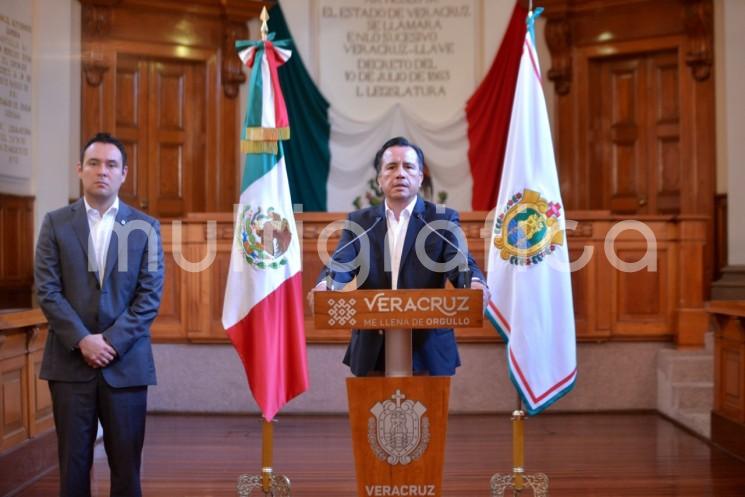 El Gobernador de Veracruz, Cuitláhuac García Jiménez, informó que en coincidencia con los gobernadores de Chiapas, Tabasco, Puebla y la Jefa de Gobierno de la Ciudad De México, el Gobierno de Veracruz expresa su respaldo al pacto fiscal como está actualmente y con ello fortalece la unidad en torno a la estrategia del Gobierno Federal ante el evento epidemiológico que atravesamos. 