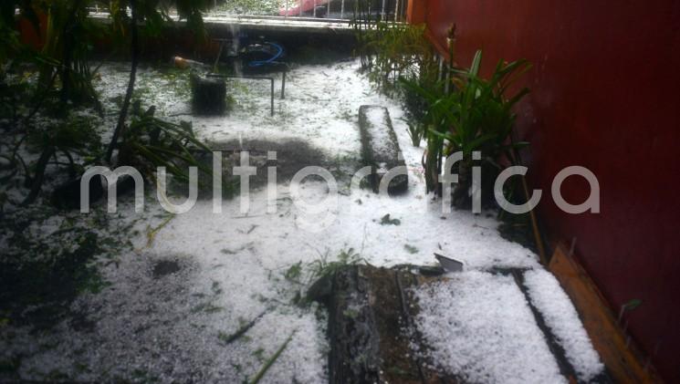 Además, en los siguientes días, se esperan condiciones limitadas para precipitaciones, sin embargo, pueden presentarse lluvias de tipo aislado con algunas tormentas y posibilidad de caída de granizo después del máximo calentamiento en regiones montañosas del norte-centro.