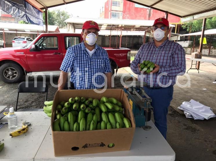 Tras el éxito de la primera Jornada de Consumo Solidario el pasado 6 de mayo, en favor de los productores del campo, la Secretaría de Desarrollo Agropecuario, Rural y Pesca (SEDARPA) organizó una segunda en la que se comercializaron 20 toneladas de mango, plátano, litchi y vainilla.