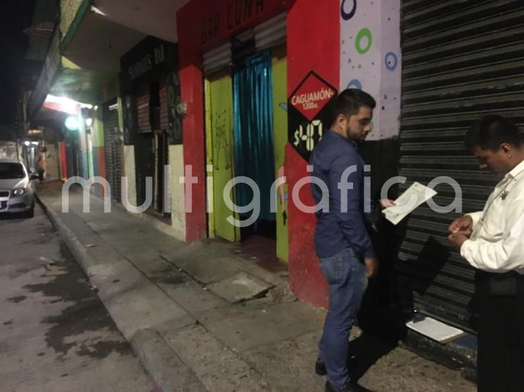 En Tlapacoyan la autoridad municipal permitirá que bares abran sus puertas, argumentando que no tienen injerencia en sus actividades ya que las realizan en propiedad privada.  Eso sí, que mantendrán sana distancia y alcohol no faltará.  