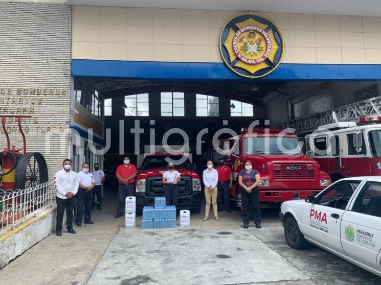 El Gobierno del Estado, a través de la Procuraduría Estatal de Protección al Medio Ambiente (PMA), distribuyó en este municipio solución antibacterial en el marco de las estrategias de colaboración para prevenir contagios COVID-19. 