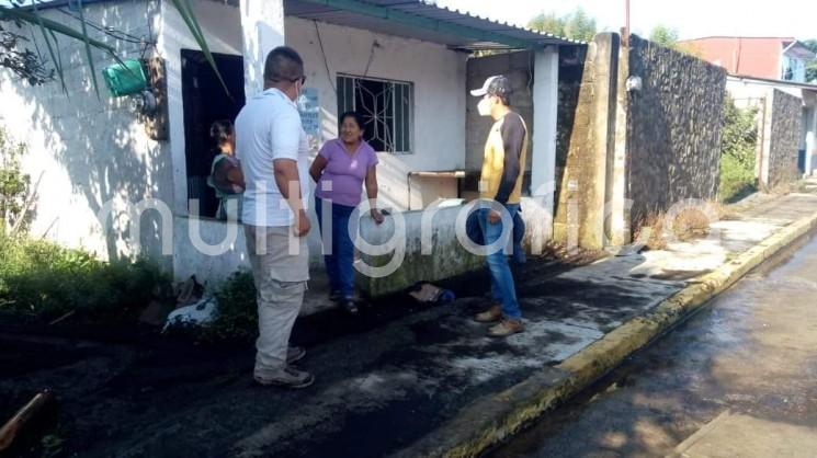 Protección Civil Municipal de Teocelo, Ver., Protección Civil Regional, Brigadas del DIF Municipal  y la Dirección de Obras del Ayuntamiento a cargo del Ing. Alberto Luchas Marín, atendieron reportes de emergencia  de la ciudadanía durante la noche del viernes 21 y madrugada de hoy 22 de agosto,  brindando apoyo en viviendas, liberando caminos y verificando puntos donde se registraron deslaves e inundaciones  causados por la tormenta eléctrica y fuertes rachas de viento.  