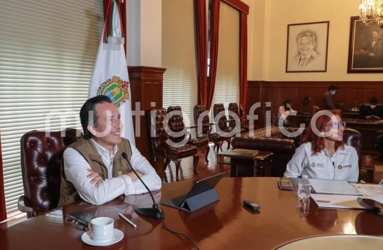 Durante la Primera Sesión Extraordinaria del Consejo Veracruzano de la Agenda 2030 para el Desarrollo Sostenible, el gobernador Cuitláhuac García Jiménez puntualizó que la actual administración dirige sus esfuerzos hacia el combate a la desigualdad, construcción de una sociedad pacífica, justa e inclusiva; así como la protección de los derechos humanos y promoción de la igualdad de género. 