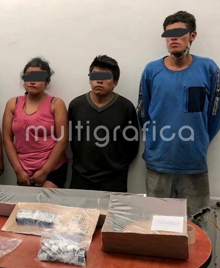 Trascendió que la noche de este sábado durante el Operativo de Seguridad Ciudadana en Xalapa, encabezado por el secretario de Seguridad Pública, Hugo Gutiérrez Maldonado, se logró la captura de la jefa de plaza del Cartel Jalisco Nueva Generación (CJNG), así como dos presuntos integrantes de dicha célula delictiva.