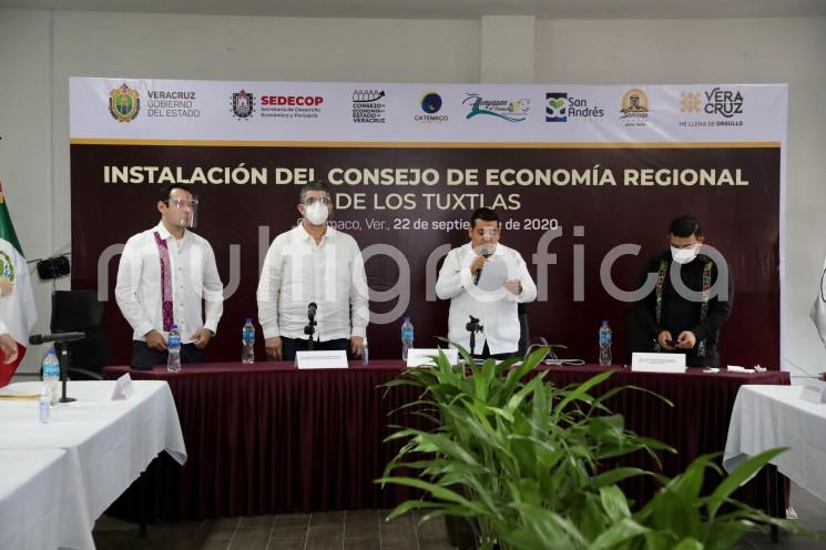 A fin de apuntalar la economía durante la contingencia sanitaria por COVID-19 y como parte del programa PROMOVER Nos Une, el Gobierno del Estado entregará a pequeños negocios de la región de Los Tuxtlas 200 microcréditos de 10 mil pesos cada uno.