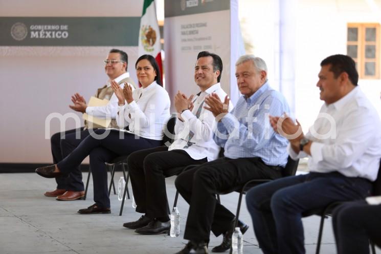 Teniendo como escenario la antigua Hacienda de Toxpan, el Ejecutivo federal concluyó la gira de supervisión de los Programas de Bienestar. 