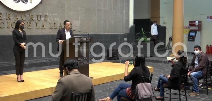 Acompañado de la Fiscal General del Estado, el Gobernador Cuitláhuac García Jiménez ofreció conferencia de prensa en la que se abundó en el caso del asesinato del la alcaldesa de Jamapa.