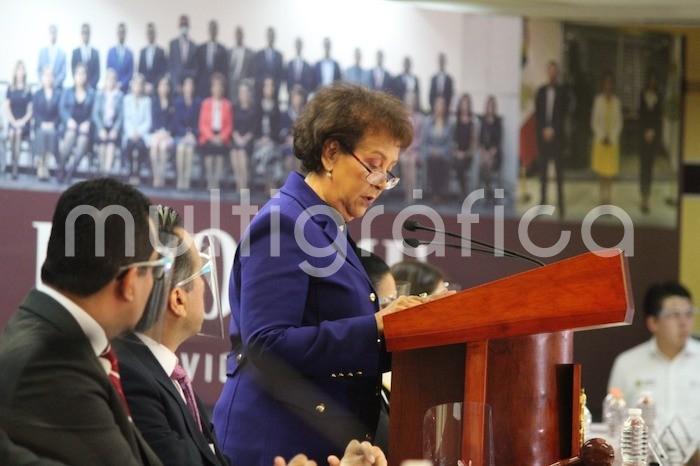 La corrupción, el nepotismo y la omisión son conductas fuera de la norma que no tienen cabida en la nueva etapa que vive el Poder Judicial, señaló Isabel Inés Romero Cruz, Magistrada Presidenta del Tribunal Superior de Justicia y del Consejo de la Judicatura del Poder Judicial de Veracruz, al presentar su Primer Informe de Actividades Virtual. 