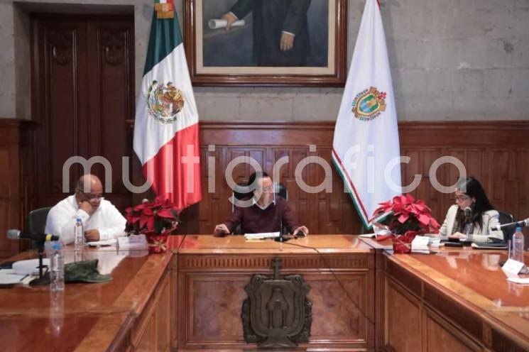 Con los resultados informados este viernes por la Fiscalía del Estado, se manda el mensaje directo a los delincuentes, de que en Veracruz se acabó la impunidad y quien pretenda seguir con sus fechorías enfrentará la ley, expresó el Gobernador Cuitláhuac García, a través de sus redes sociales. 